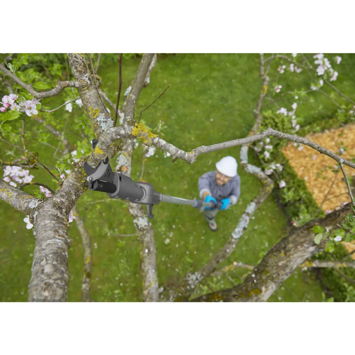 Akkuoksaleikkuri Gardena teleskooppi HighCut 360/18V P4A