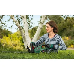 Akkupensasleikkuri Bosch UniversalHedgeCut 18-55 Solo