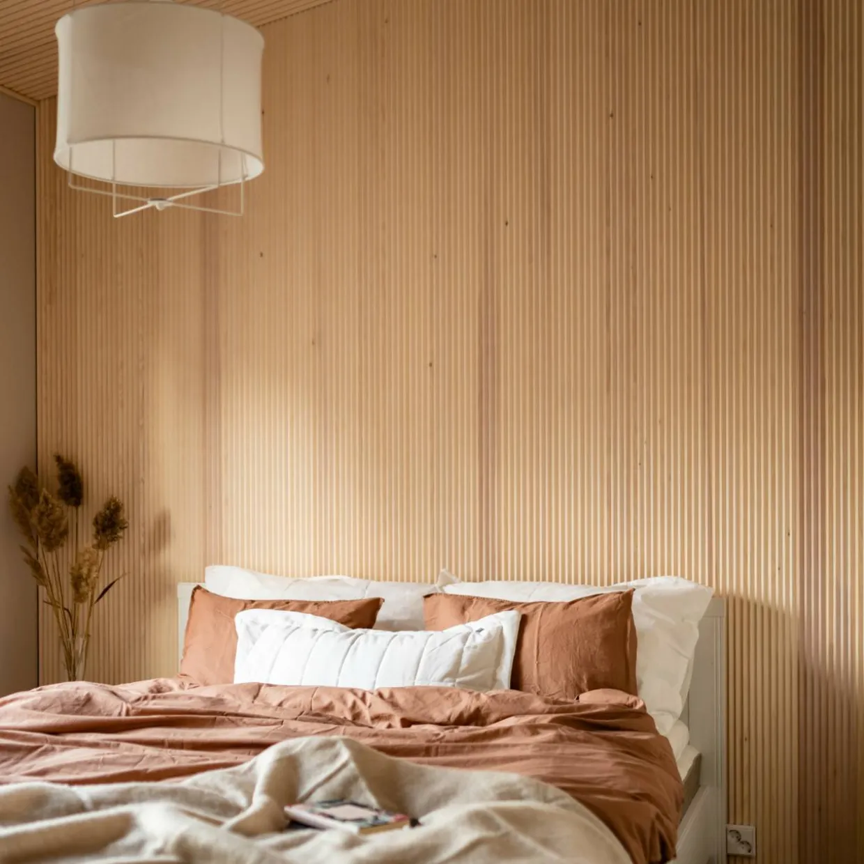 Dyyni-paneeli Cent 15x90x2400, Mänty, Valkolakattu, 5 kpl