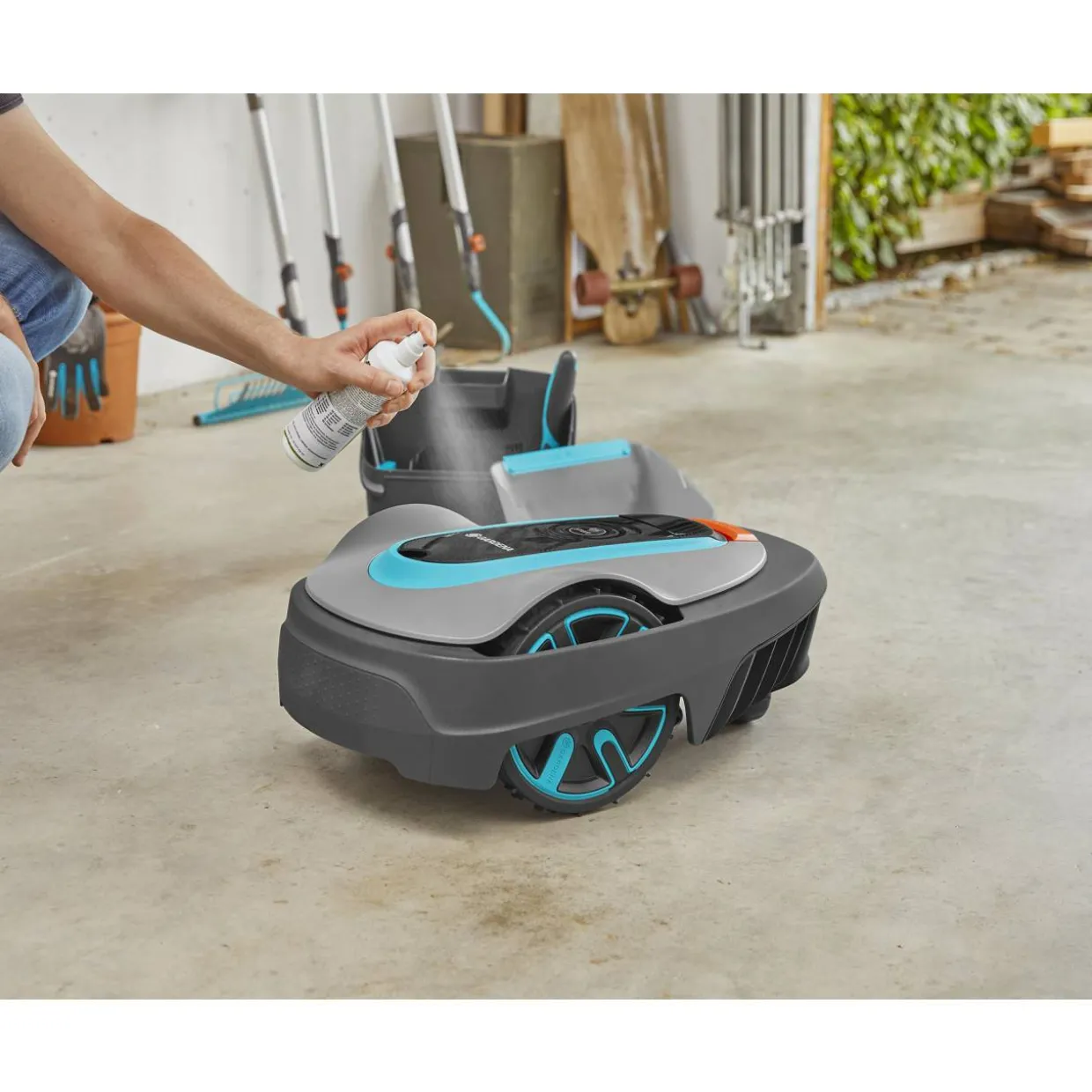 Huoltosarja Gardena robottiruohonleikkurille