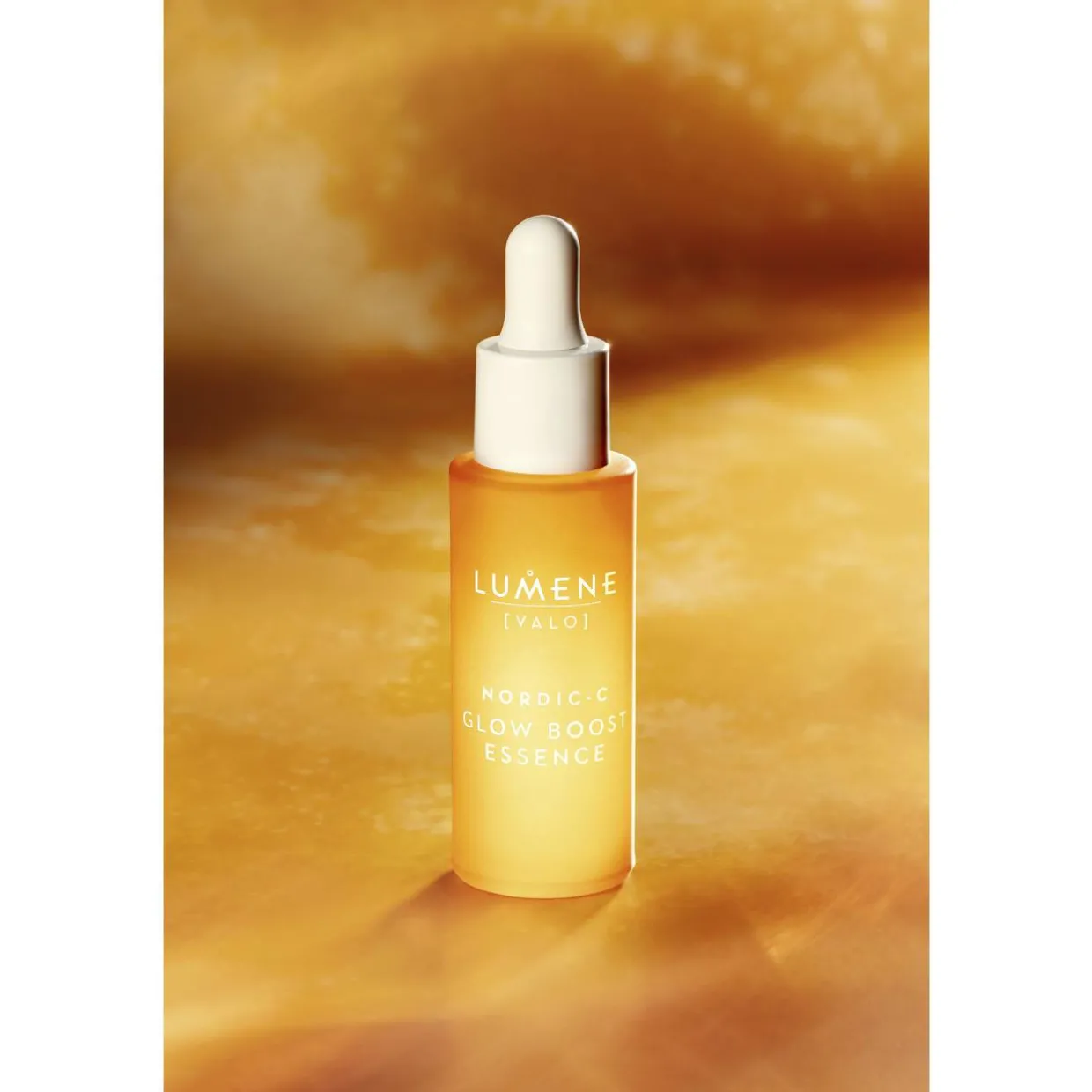 Hyaluronitiiviste Lumene VALO 30 ml Kirkastava