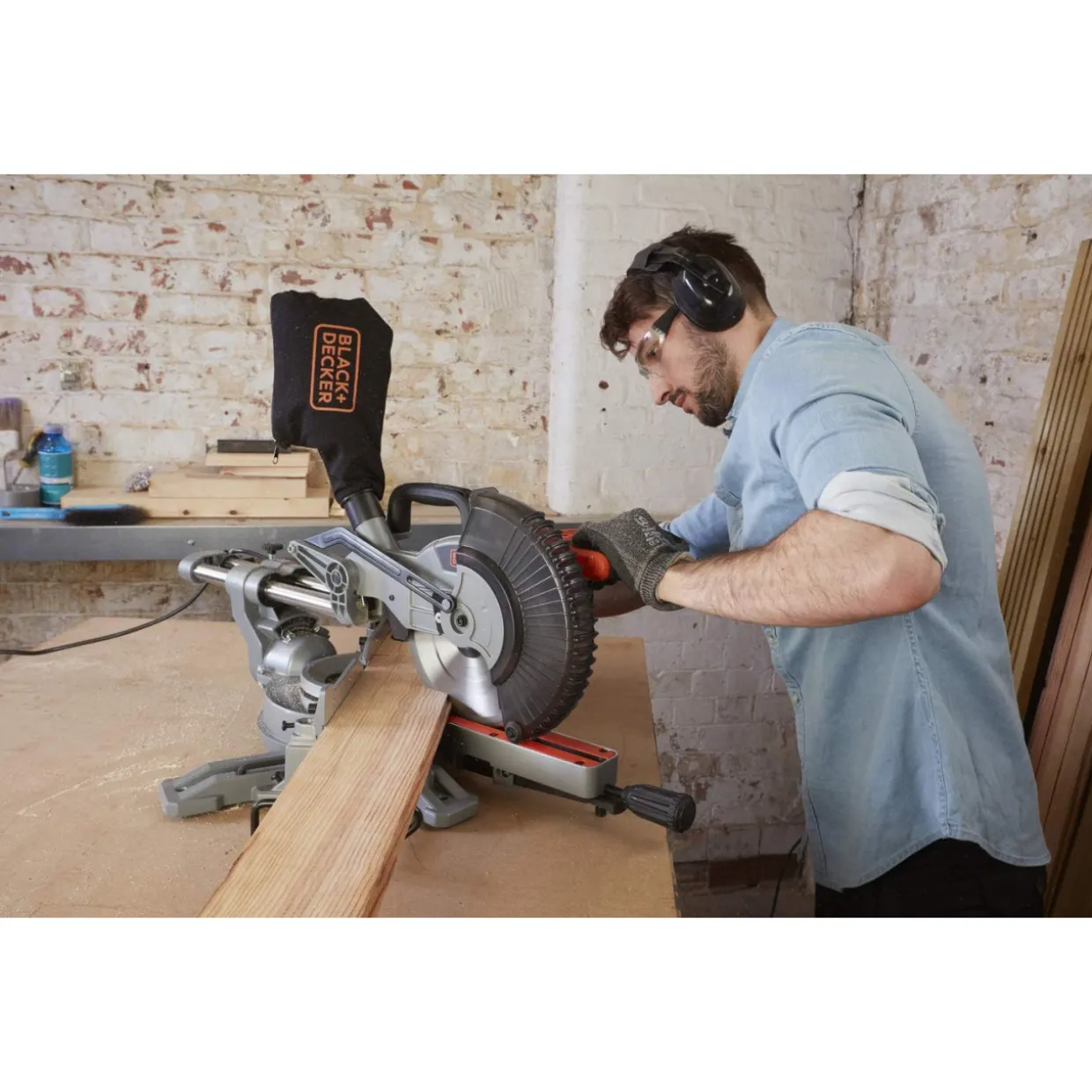 Katkaisujiirisaha Black&Decker BES700 1600W Ø216 mm