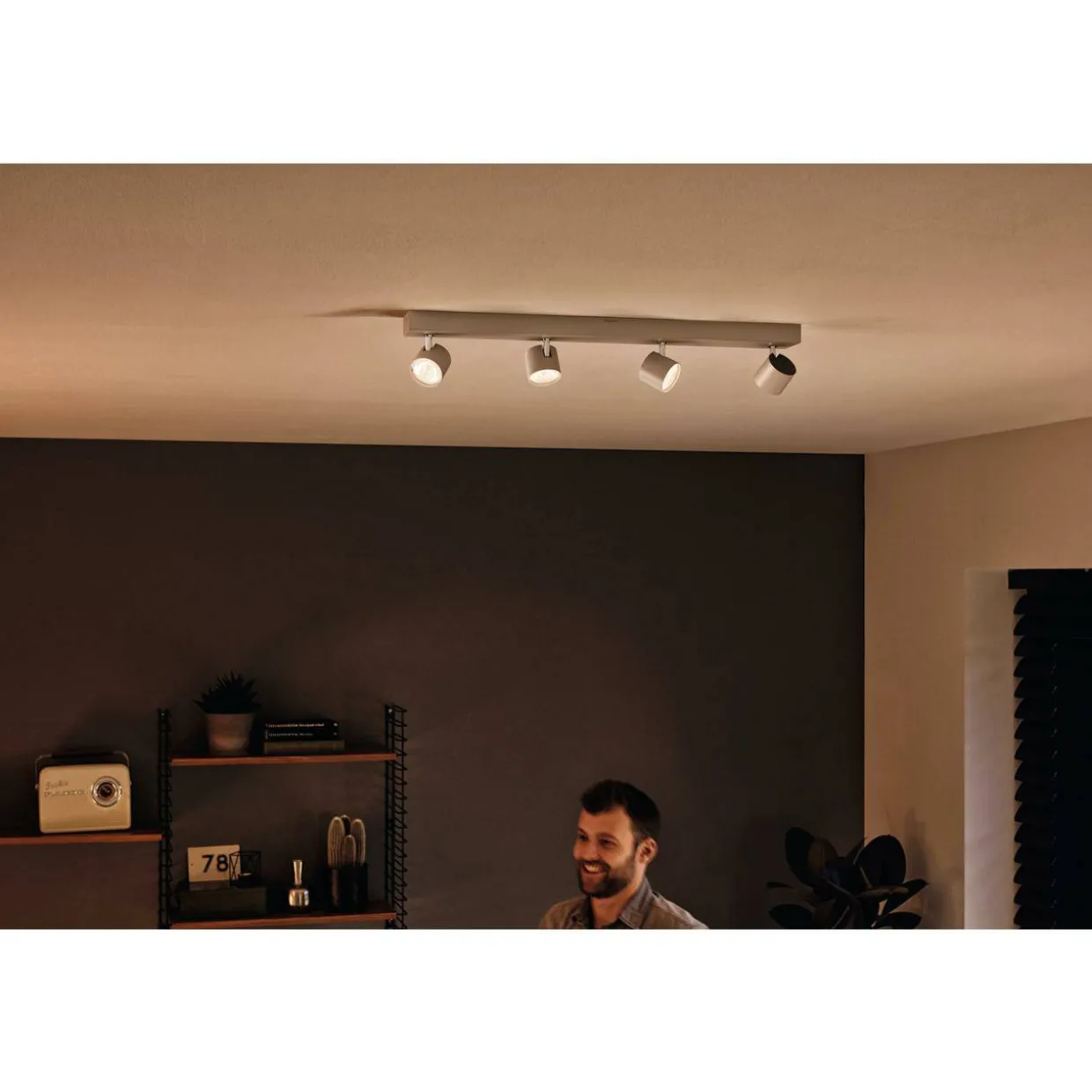 Kohdevalaisin Philips Star 4 x 4,5 W
