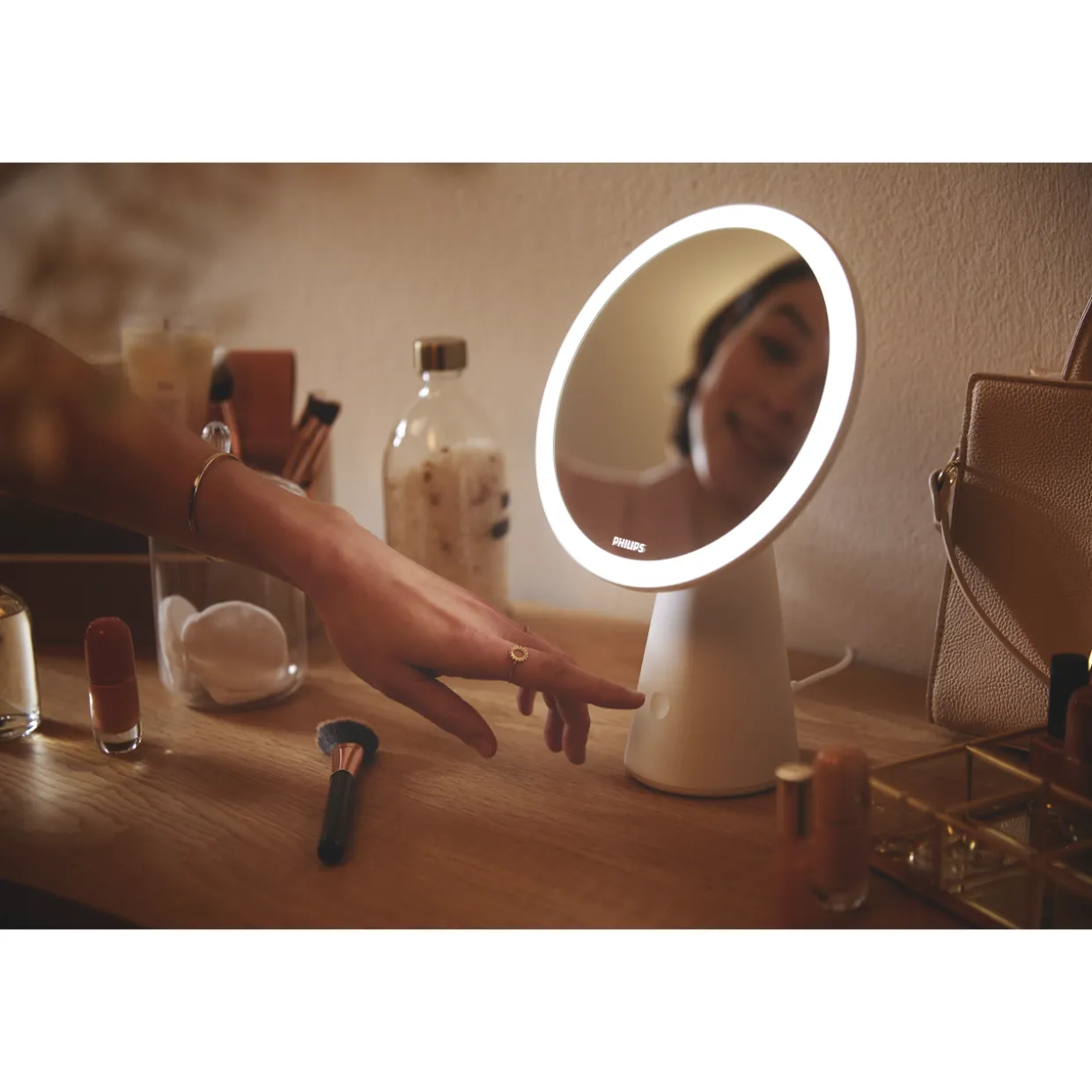 LED-meikkipeili Philips Mirror 4,5W 30-50K USB valkoinen