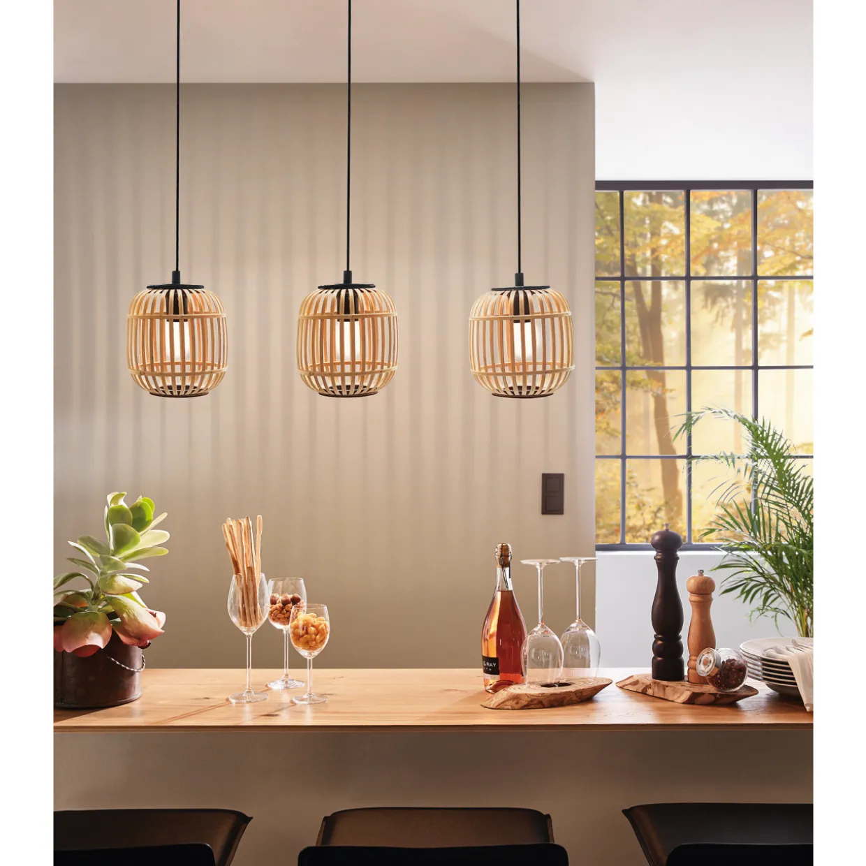 LED-polttimo Eglo E27 G200 4W 2200K savunharmaa