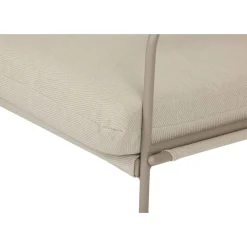 Lounge-tuolit pöydällä Envy