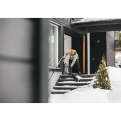 Lumilapio Fiskars Solid