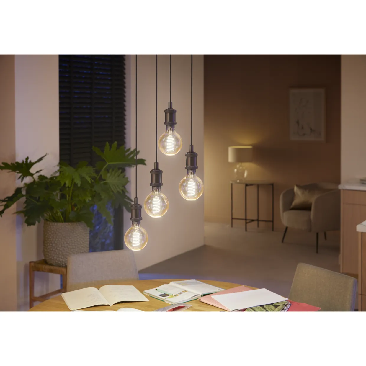Älylamppu Philips Hue White Ambiance 7W Fil A60 E27