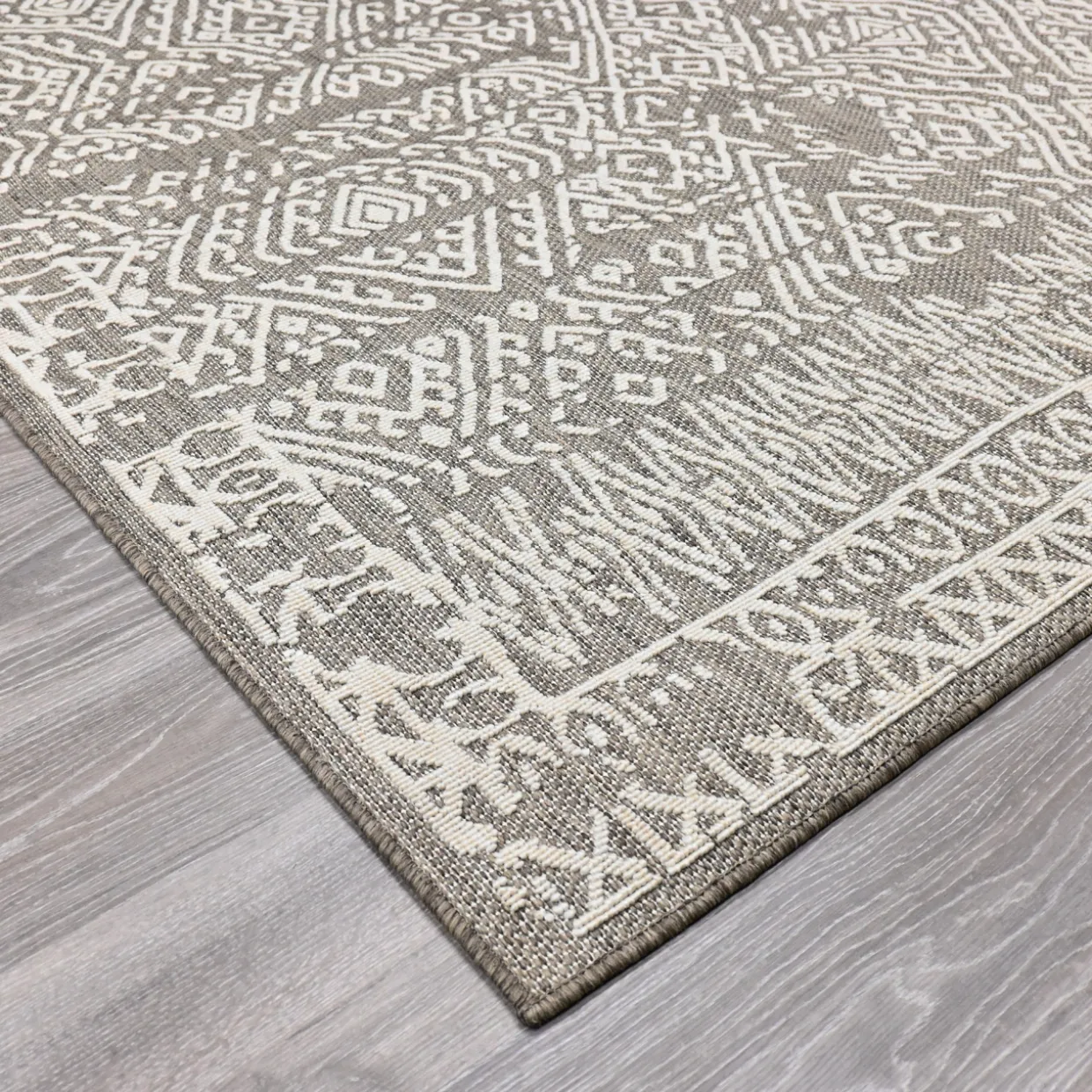 Matto Village's 160 x 230 cm Friida ruskea