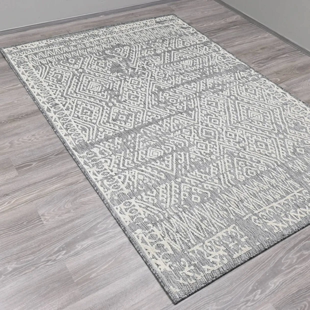 Matto Village's 200 x 290 cm Friida vaaleanharmaa