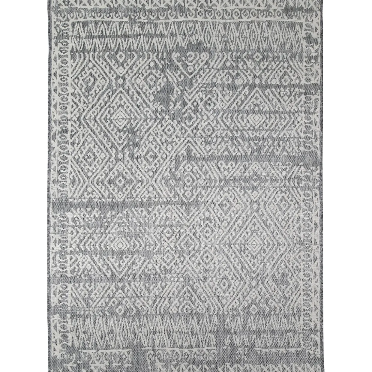 Matto Village's 80 x 300 cm Friida vaaleanharmaa
