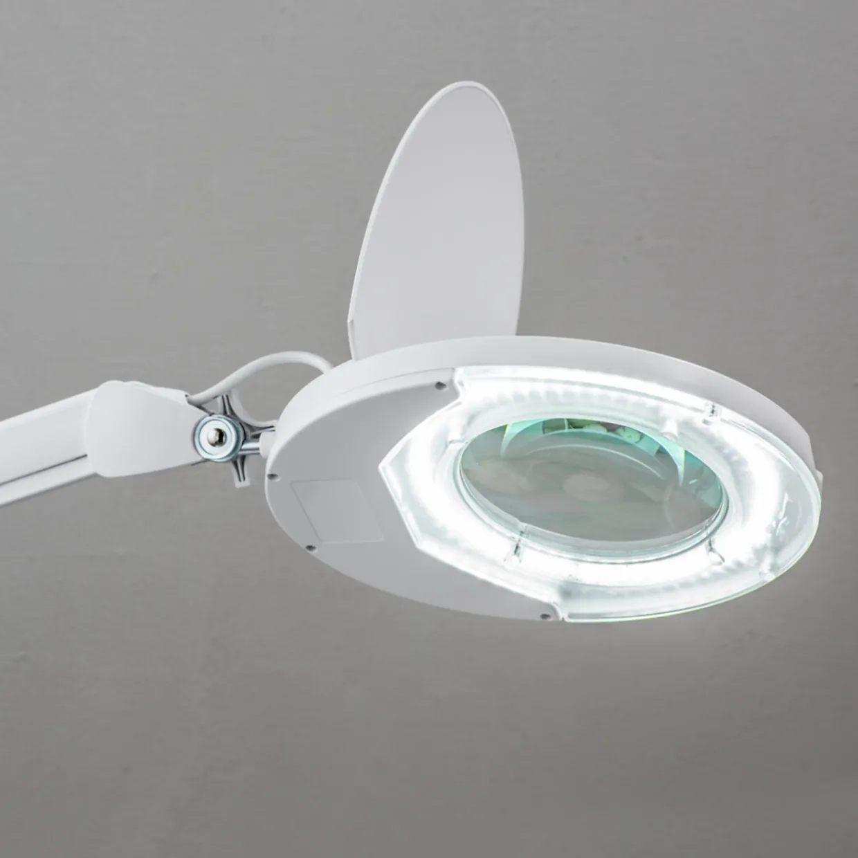 Pöytävalaisin Airam Loop XL 3D 8W/865 650lm WH