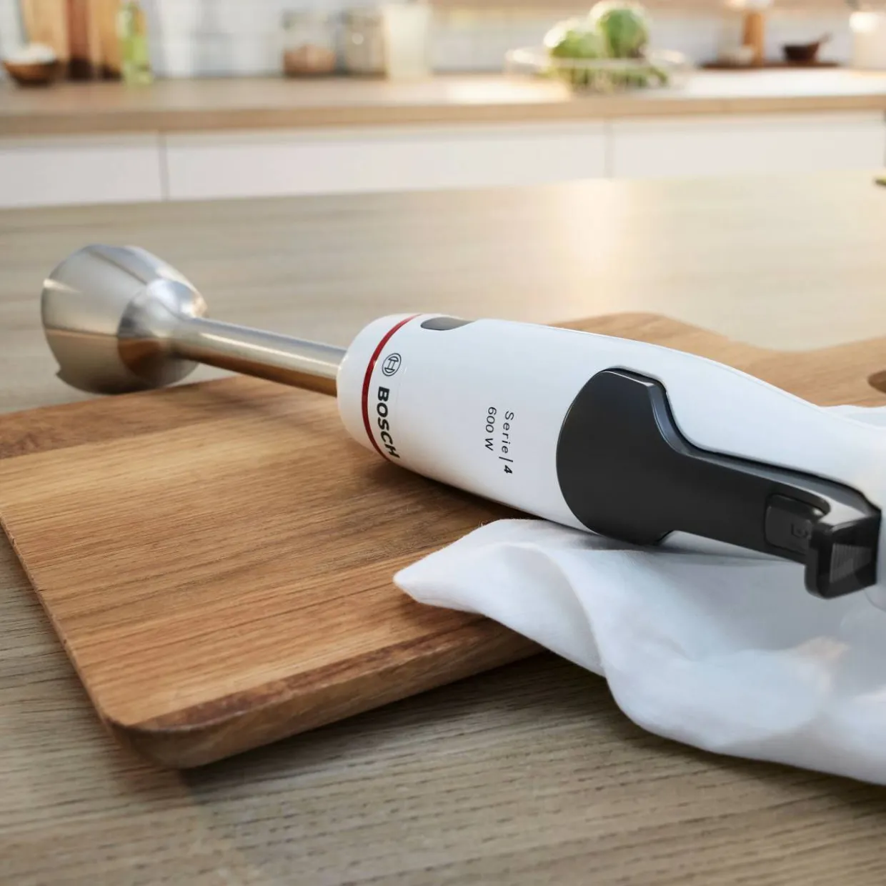 Sauvasekoitin Bosch Serie 4 ErgoMaster 600 W, valkoinen