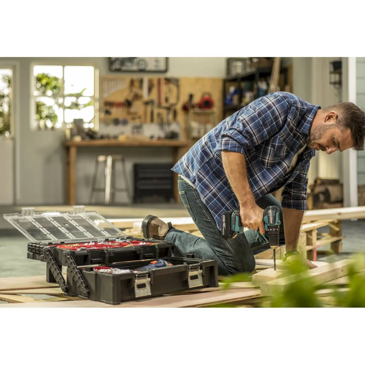 Säilytyslokerikko Cantilever 22"