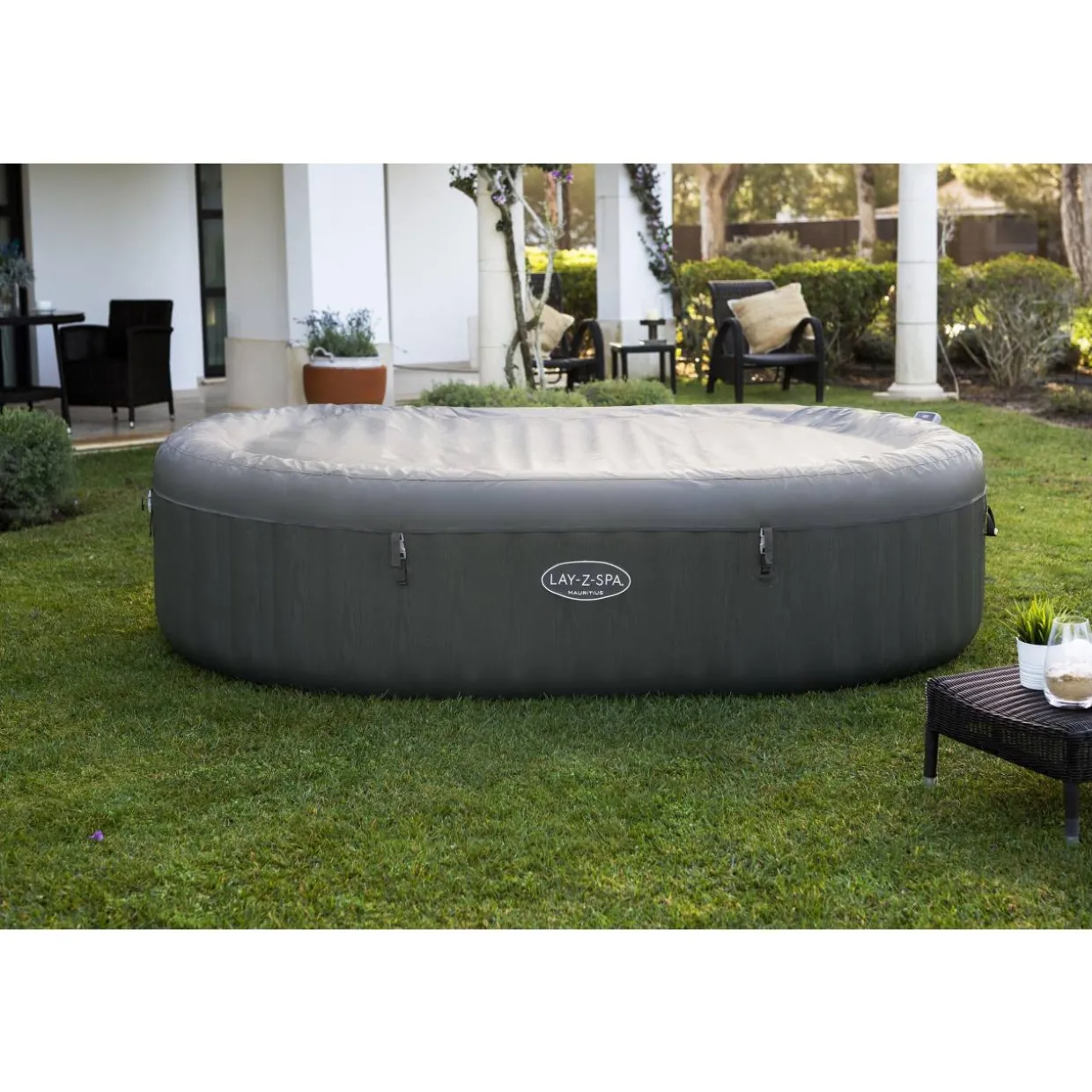 Ulkoporeallas Bestway Lay-Z-Spa Mauritius AirJet, 5-7 hengelle