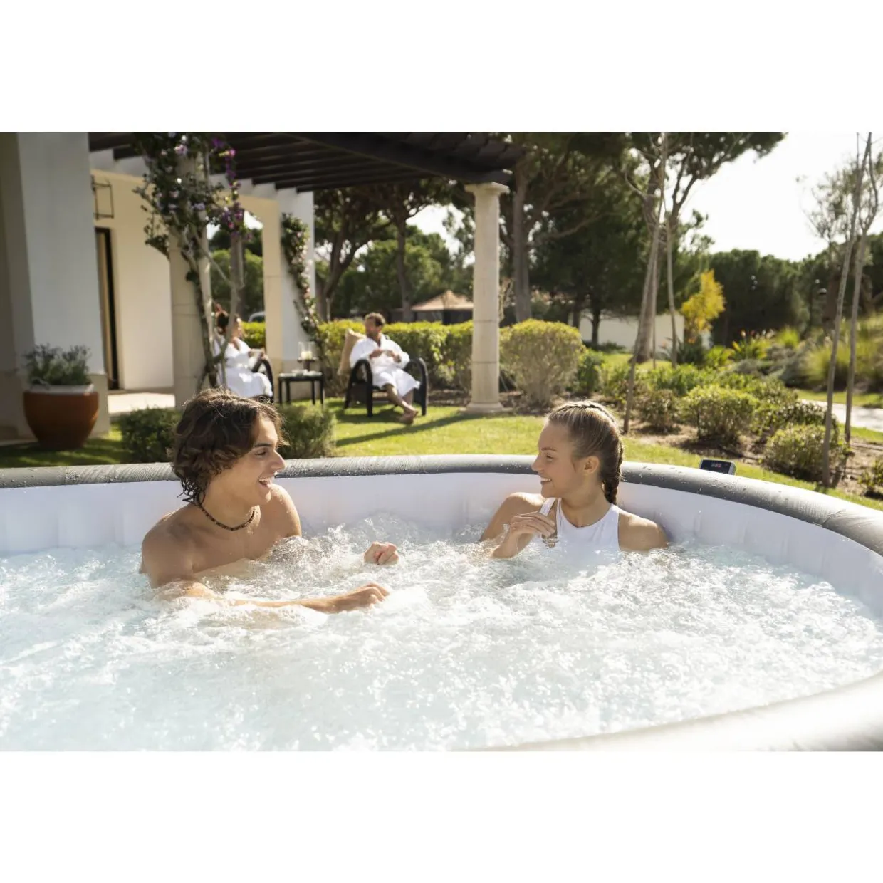 Ulkoporeallas Bestway Lay-Z-Spa Mauritius AirJet, 5-7 hengelle