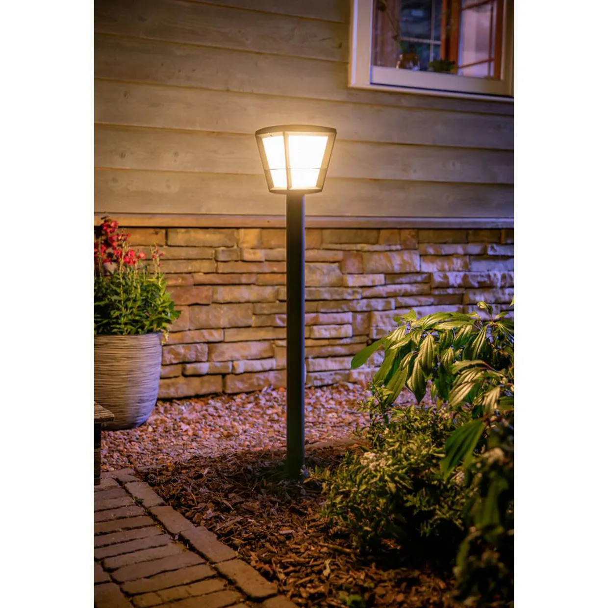Ulkopylväsvalaisin Philips Hue Econic White and Color Ambiance 15W 24V, musta